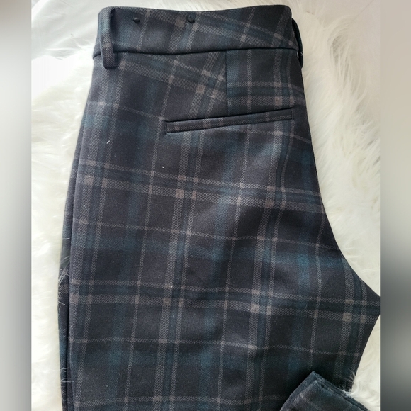 NEW Liverpool Women's Plaid Pants - Blue and Black, Size 6 (28 X 28) - Picture 8 of 8